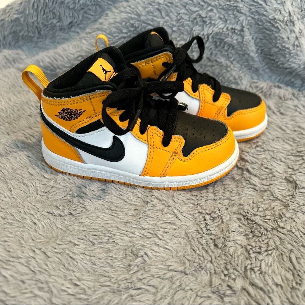 Toddler Jordan 1 Mid - Taxi